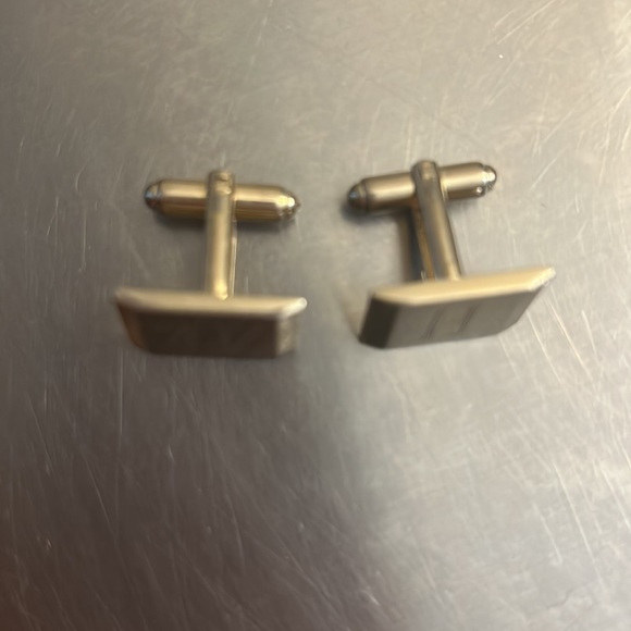Tie clip and cuff links matching with letter H silver gold tone - Picture 6 of 9
